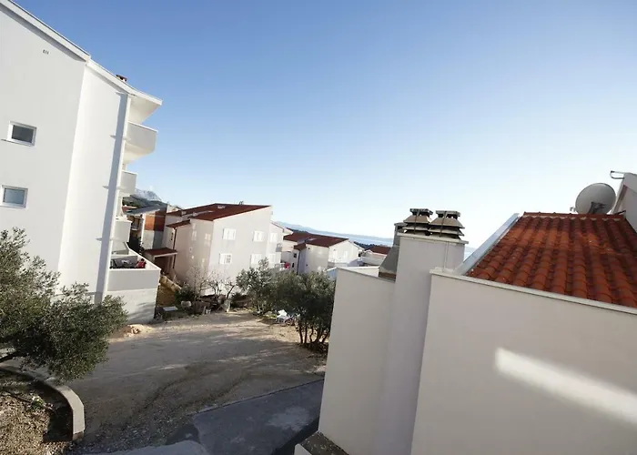 Villa More ماكارسكا